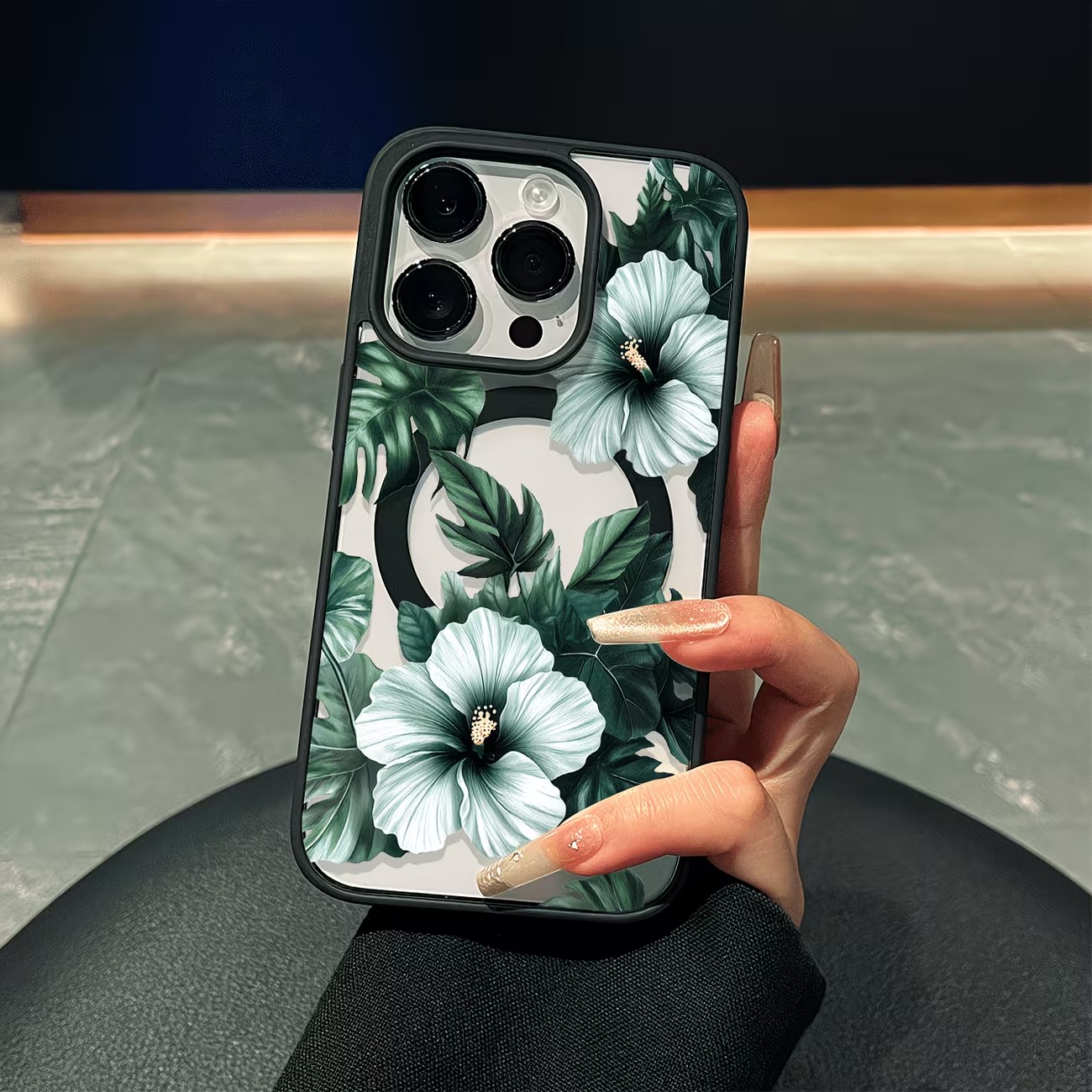 Apple Iphone 16 - Etui na telefon z zielonym kwiatowym